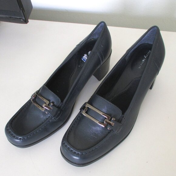 Easy Spirit "Bagpipes" Womens Navy Blue Leather Loafer w/2" Block Heel NWOB - 9M - Picture 1 of 9